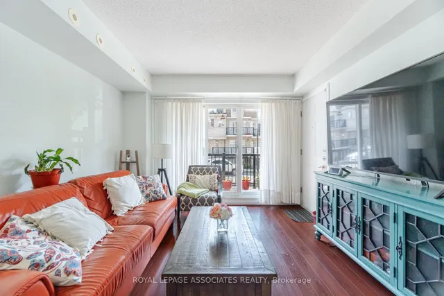 Additional image 5 of 3043 Finch Ave Unit 2042