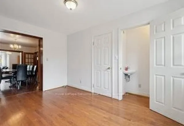 Additional image 18 of 38 Fernbank Ave