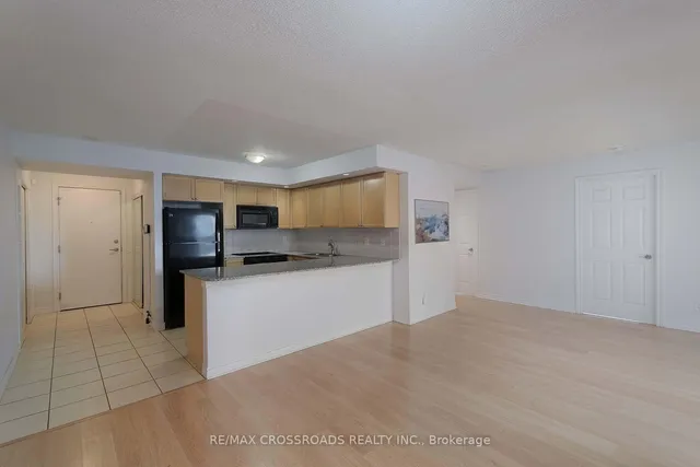 Additional image 19 of 5233 Dundas St Unit 528