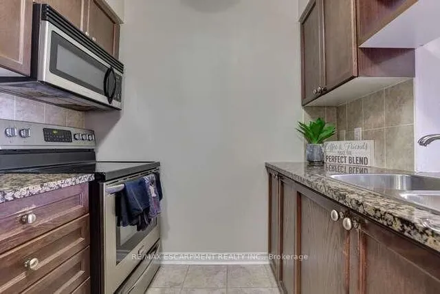 Additional image 18 of 2391 Central Park Dr Unit 202