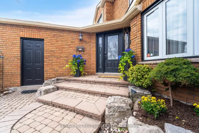 Additional image 4 of 657 Savoy Cres