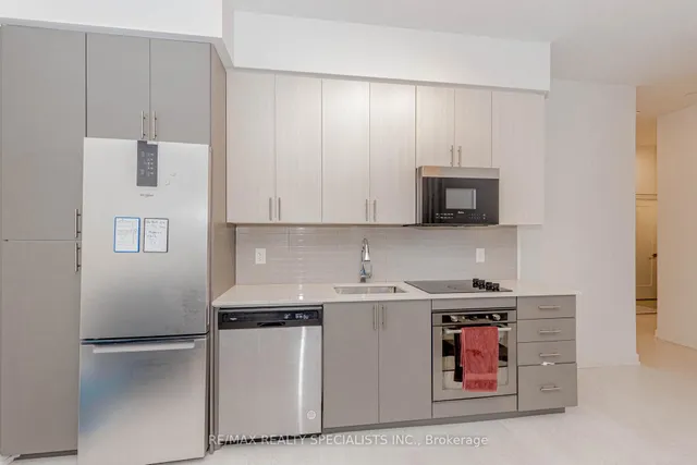 Additional image 26 of 415 Main St Unit 105