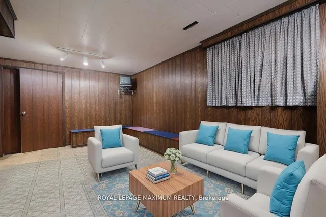 Additional image 21 of 11 Fairchild Ave