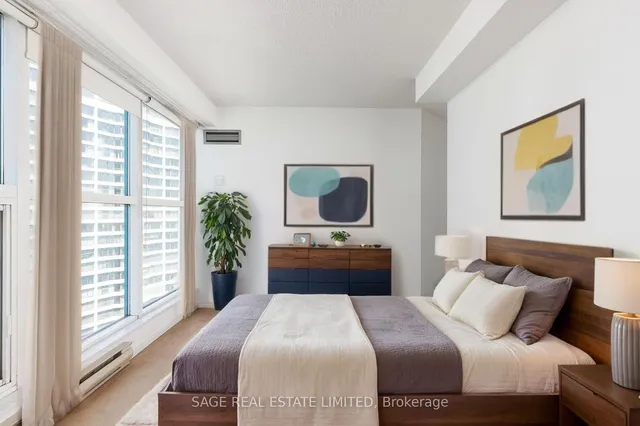 Additional image 21 of 99 Harbour Sq Unit 3002