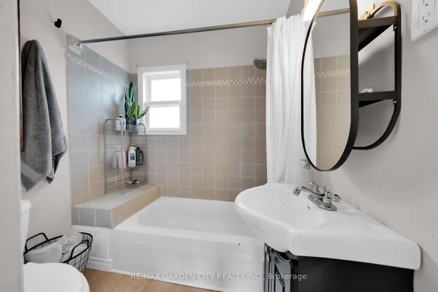 Additional image 18 of 92 GLENDALE Ave