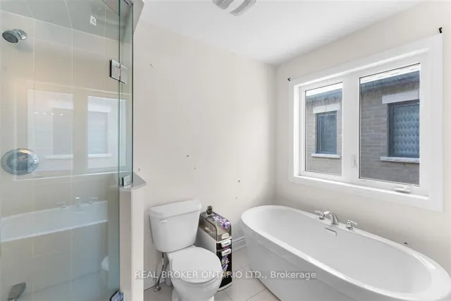 Additional image 32 of 3377 sixth Line