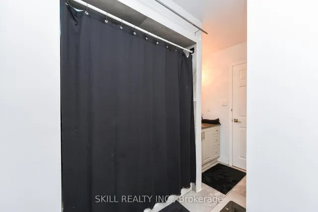 Additional image 17 of 7500 Goreway Dr Unit 92