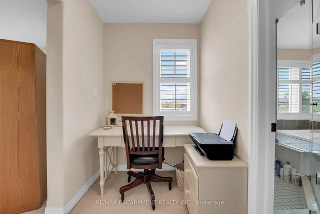 Additional image 29 of 56 Nanaimo Cres