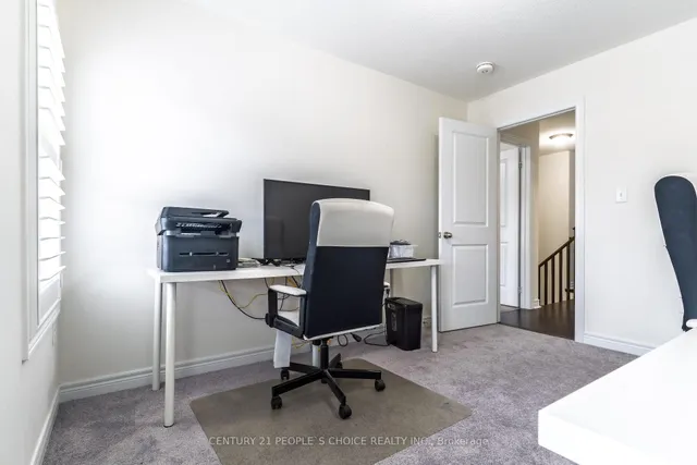 Additional image 30 of 61 Finegan Circ