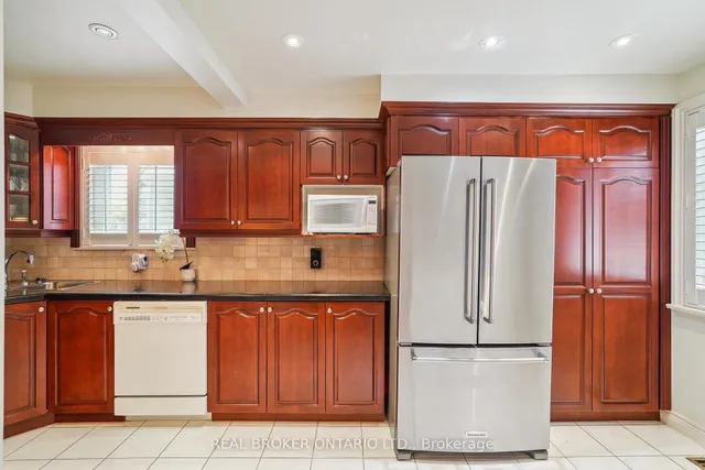 Additional image 8 of 38 Riverview Hts