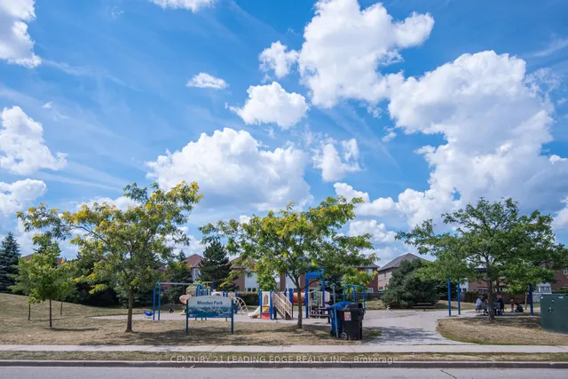 Additional image 32 of 83 Mondeo Dr Unit 201