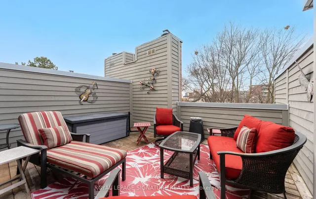 Additional image 28 of 74 Dutch Myrtle Way