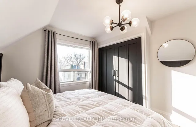 Additional image 8 of 64 Barons Ave