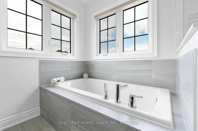 Additional image 23 of 25 Ixworth Circ