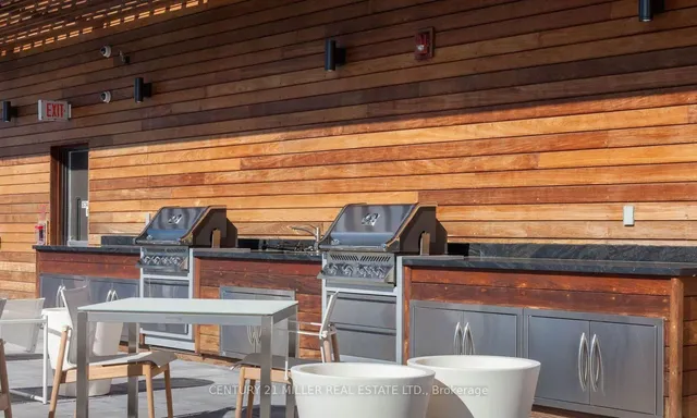 Additional image 32 of 15 Beverley St Unit 301