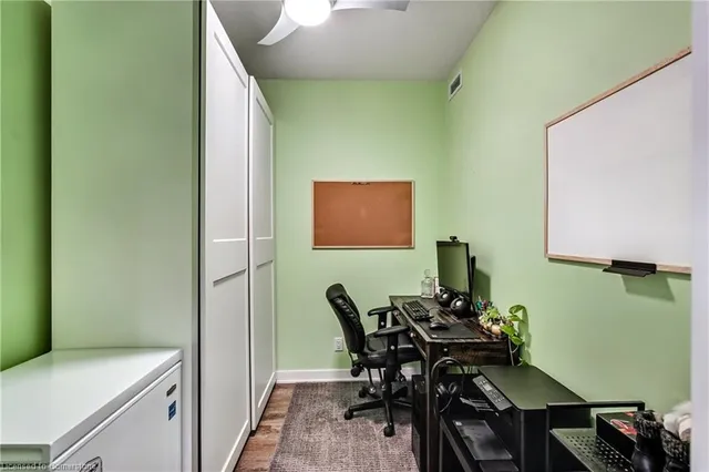 Additional image 21 of 16 Markle Cres Unit 403