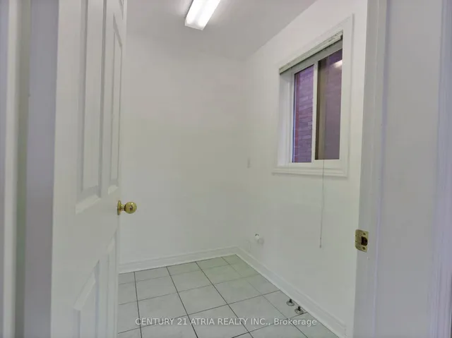 Additional image 39 of 153 Wright Ave