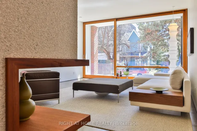 Additional image 3 of 694 Richmond St