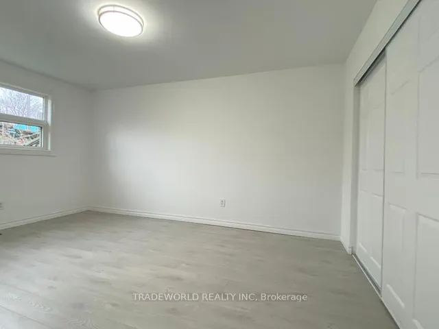 Additional image 12 of 90 Petworth Cres