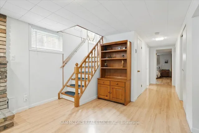 Primary image of 1207 Westerdam Rd