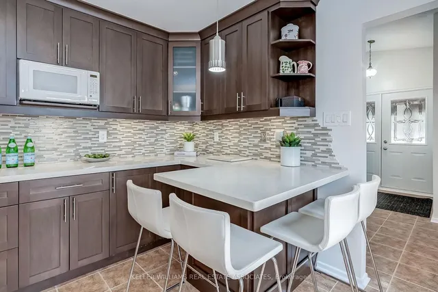 Additional image 10 of 6427 Dunray Crt