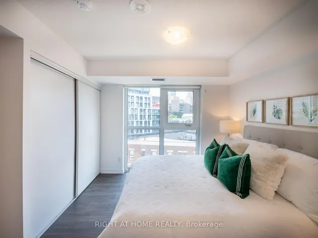 Additional image 14 of 219 Dundas St Unit 707