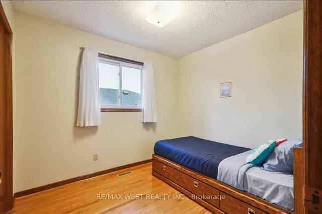 Additional image 10 of 3135 Fairfox Cres