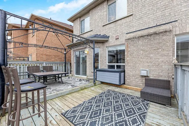 Additional image 27 of 13 Robarts Dr