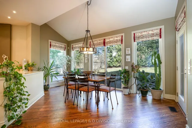 Additional image 10 of 42 Munro Blvd