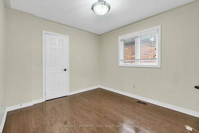 Additional image 34 of 8 Griffith Crt