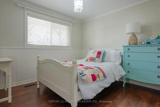 Additional image 26 of 411 Canterbury Cres