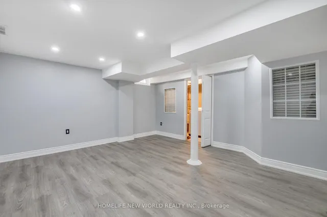 Additional image 20 of 4884 Capri Cres