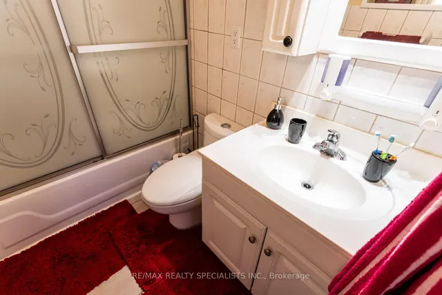 Additional image 30 of 405 Hyacinthe Blvd Unit 83