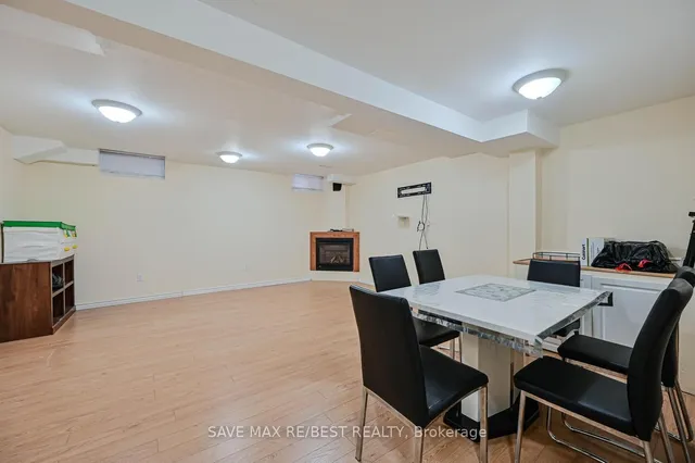 Additional image 39 of 29 Baccarat Cres