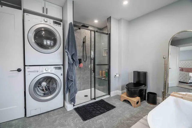 Additional image 23 of 8 Banff Dr