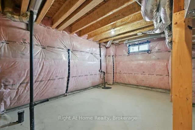 Additional image 48 of 465 Dundas St