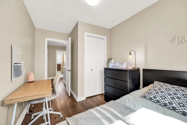 Additional image 32 of 16A Bond St