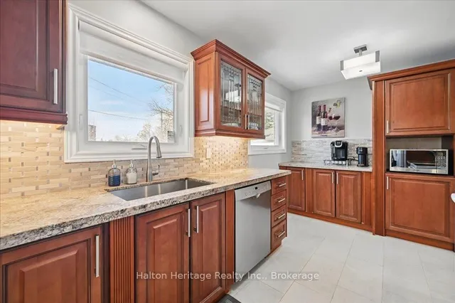 Additional image 11 of 452 Wedgewood Dr