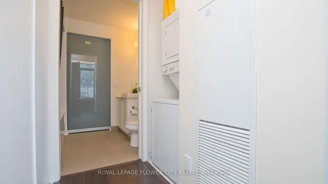 Additional image 36 of 105 The Queensway Ave Unit 415