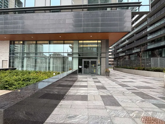 Additional image 32 of 39 Roehampton Ave Unit 609