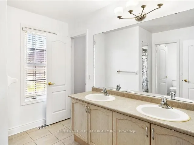 Additional image 36 of 31 Eiffel Blvd