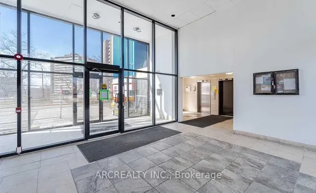 Additional image 7 of 4673 Jane St Unit 1007