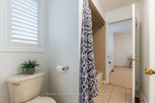 Additional image 32 of 8 Hackney Crt