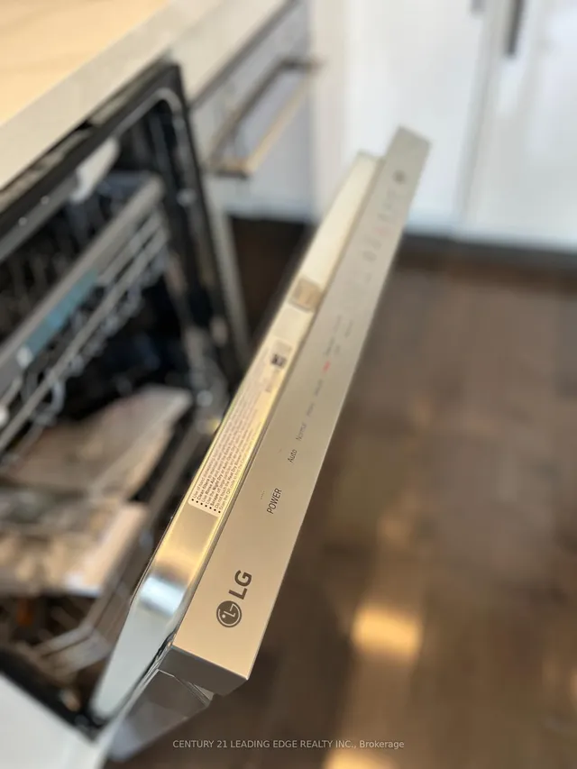 Additional image 14 of 460 Adelaide St Unit Ph203