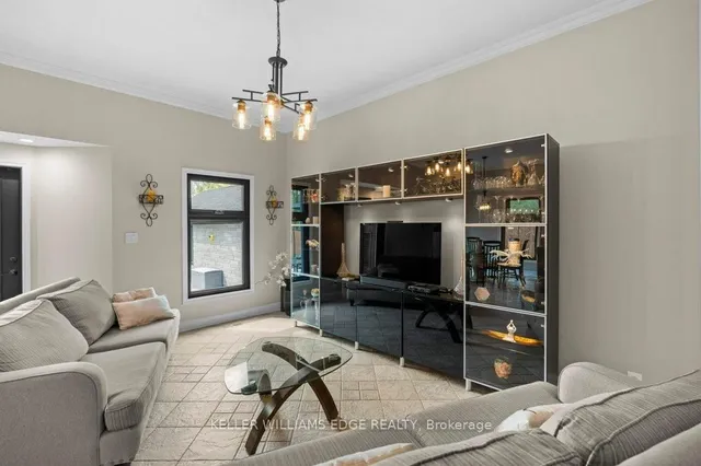 Additional image 16 of 61 Lake Ave