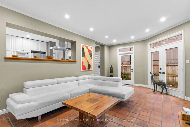 Additional image 15 of 298 Bessborough Dr