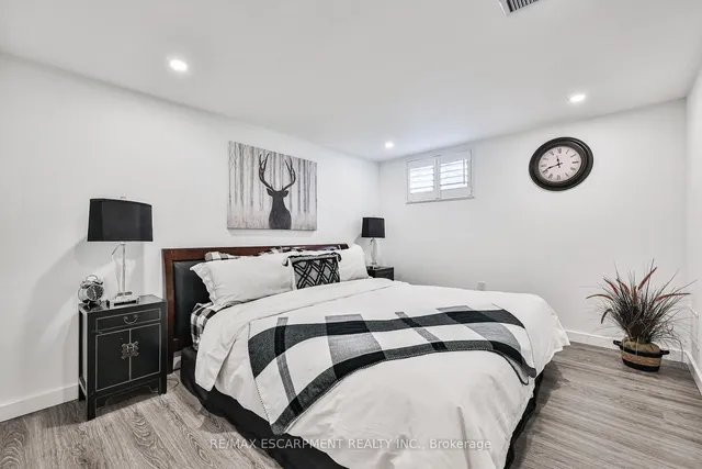 Additional image 35 of 60 Galbraith Dr