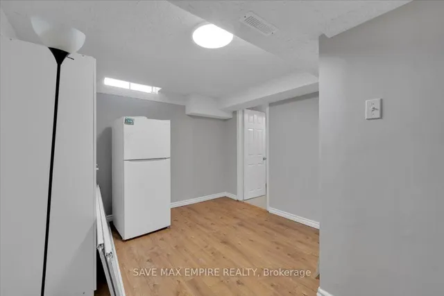 Additional image 31 of 18 Hasting Sq