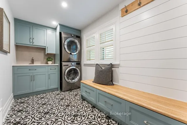 Additional image 24 of 307 South Crt