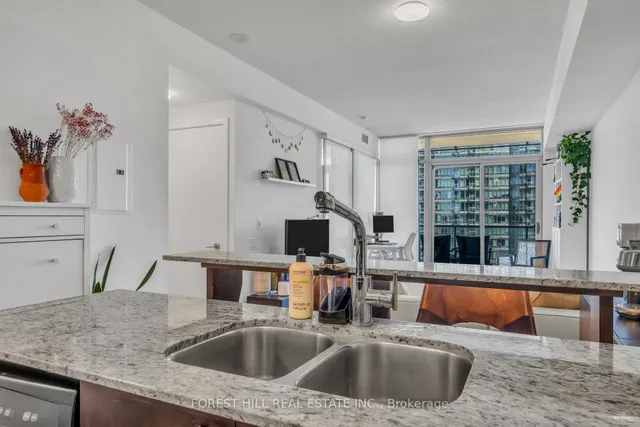 Additional image 18 of 103 The Queensway Ave Unit 1301